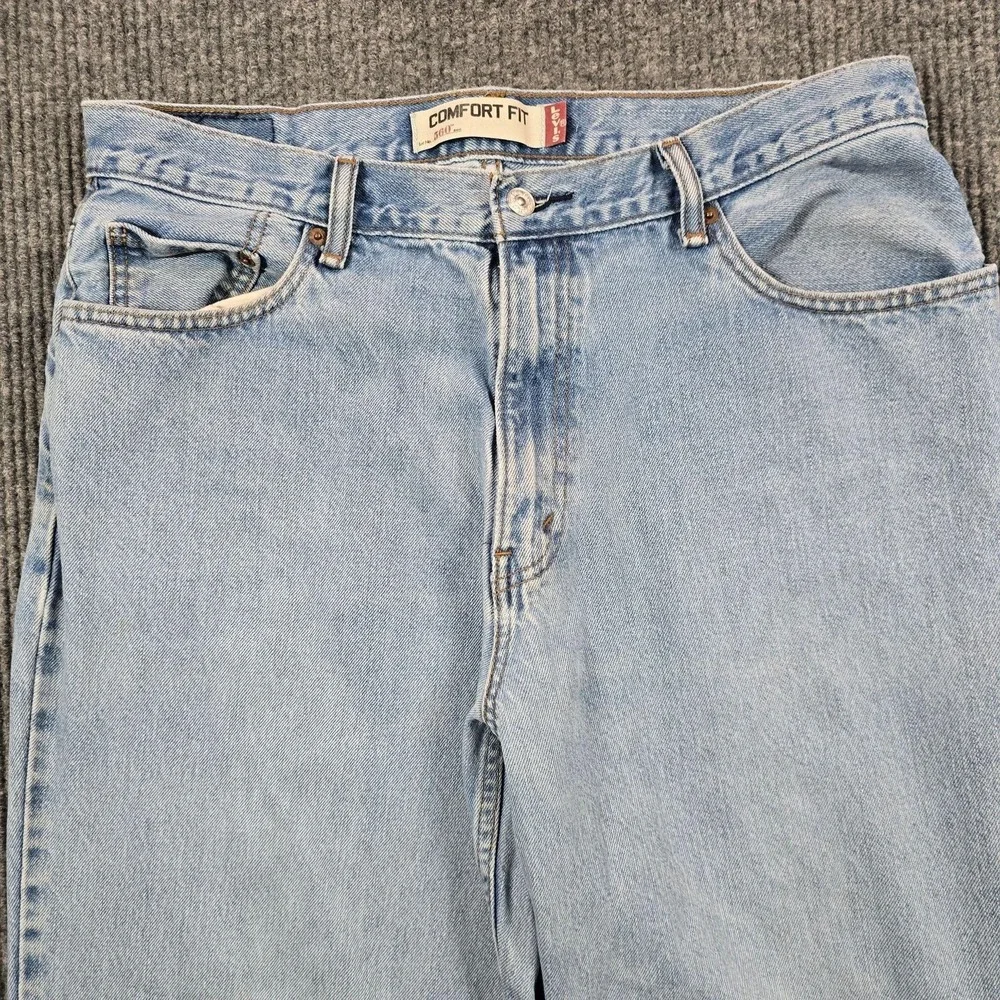 VTG Levi's 560 Jeans Men 36x34 Blue Light Wash Comfort Fit Relaxed Tapered 34x32